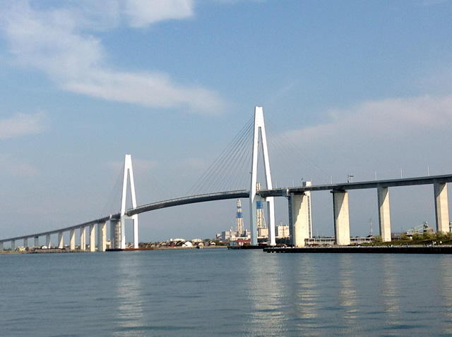 Picture of Shinminato Bridge